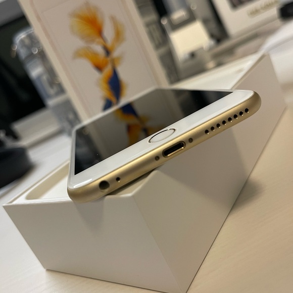 iPhone 6S Plus - perfect condition - Picture 3 of 6
